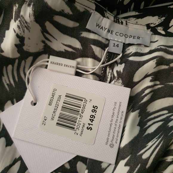 Wayne Cooper Monochrome V Neck Dolman Sleeve Midi Dress Size 14 NWT - Picture 7 of 9